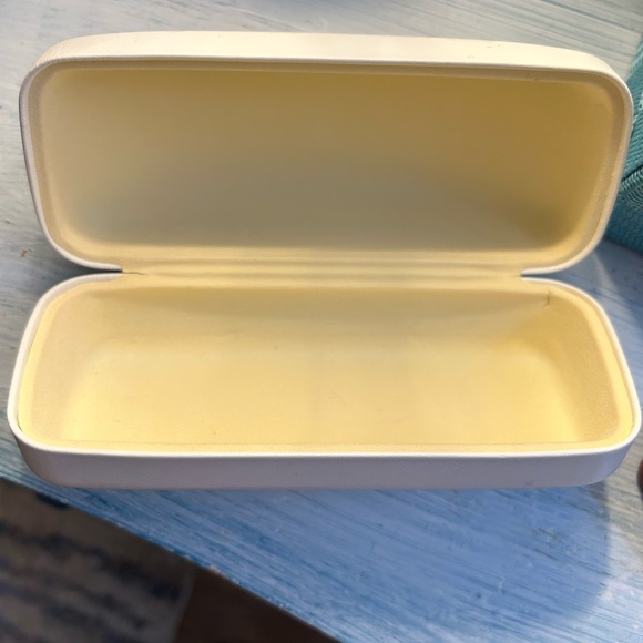 Chloé Ivory Eyeglass Case - Picture 2 of 3